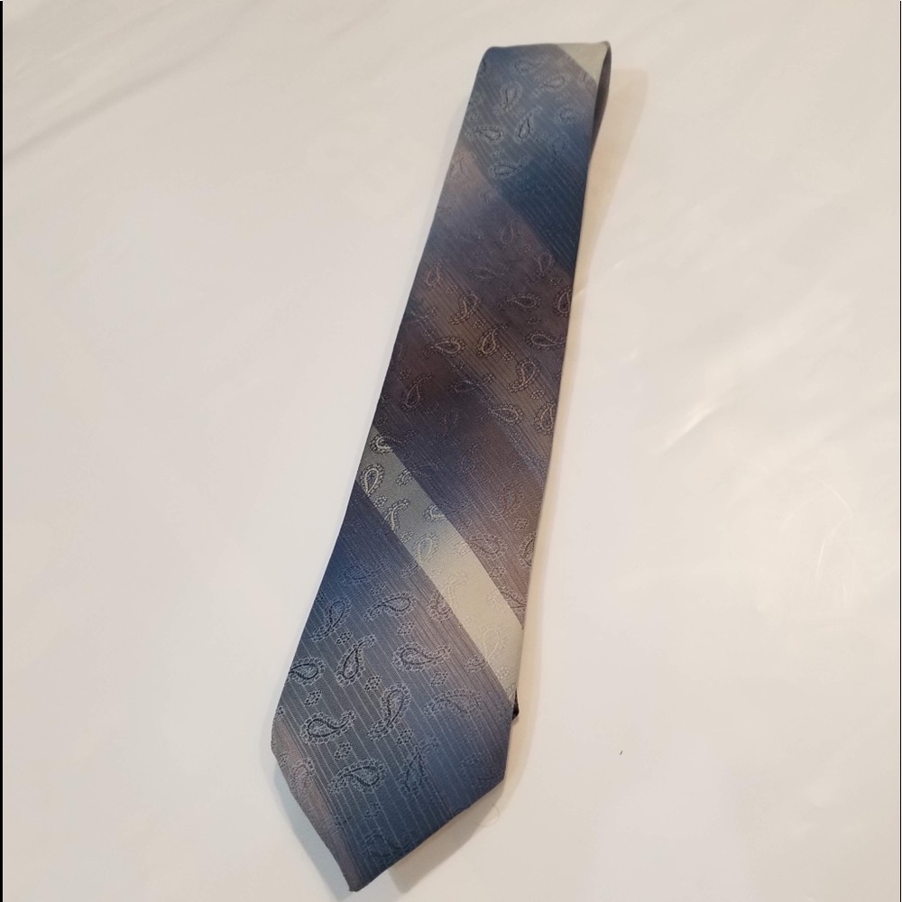 Wemlon Tie